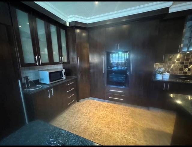 4 BEDROOM HOUSE FOR SALE IN GHOLFSIG